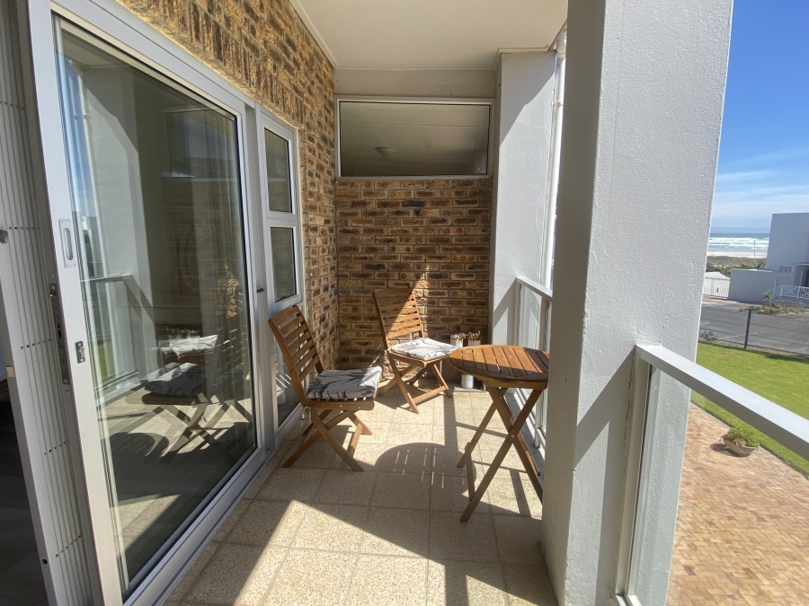 To Let 2 Bedroom Property for Rent in Van Riebeeckstrand Western Cape